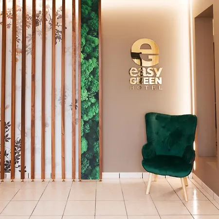 Easy Hotel